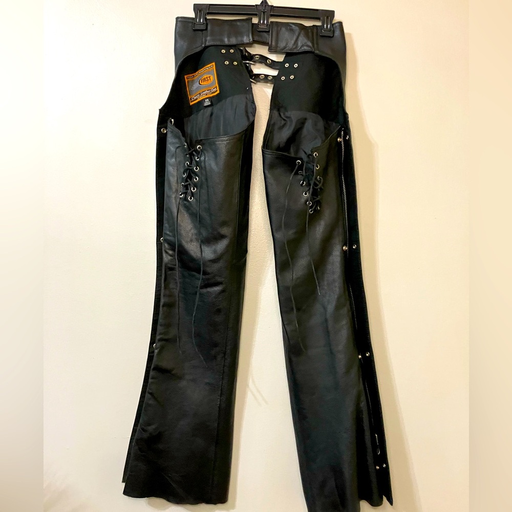 Motorcycle Chaps Women’s XS Black Genuine Leather by First Classics Adjustable